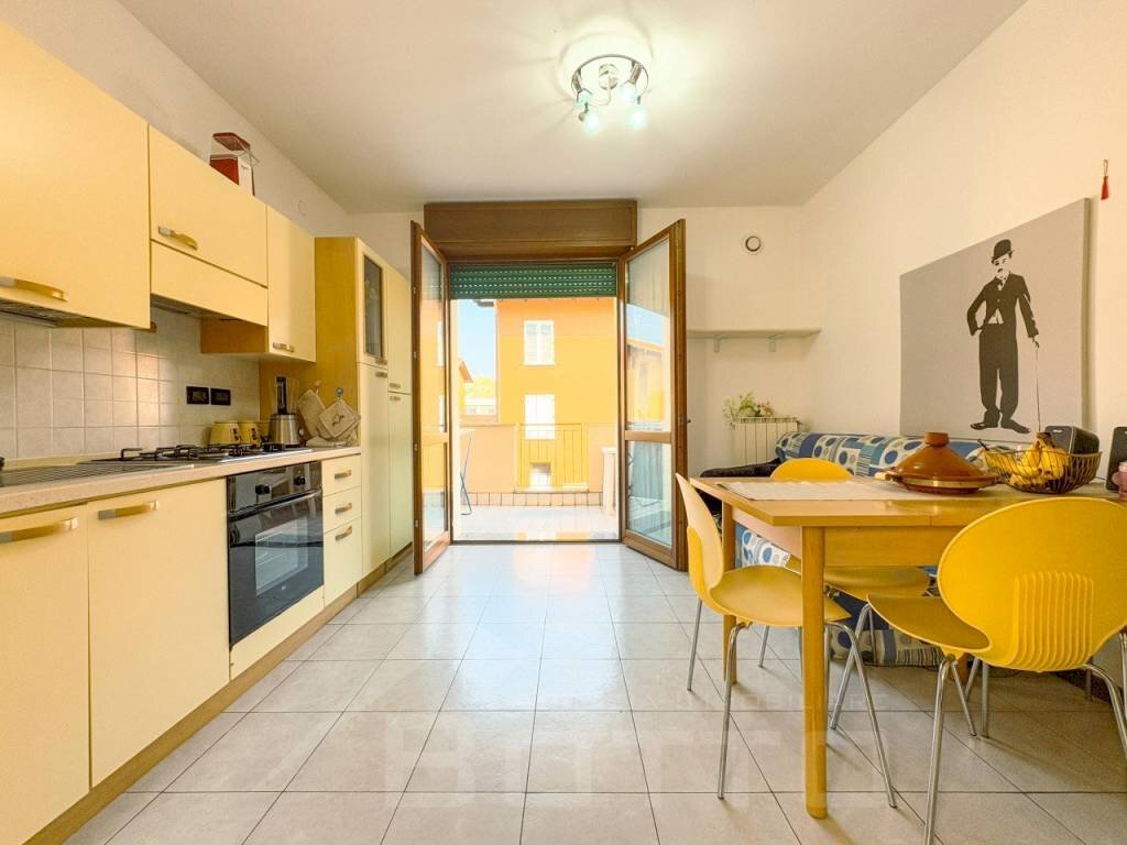 Cucina - Two-room apartment via pio x 9, Borgomanero - photo 1