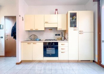 Cucina - Appartamento via pio x 9, Borgomanero - foto 5