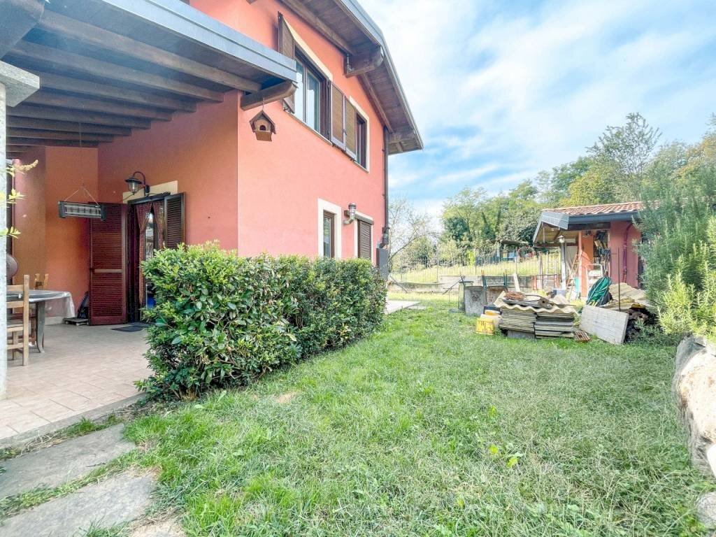 Giardino - Villa via Vignazza 4, Comignago - foto 2