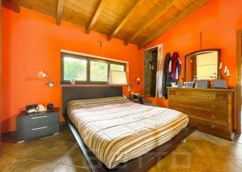 Camera da letto - Villa via Vignazza 4, Comignago - photo 17