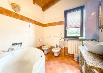 Bagno - Villa via Vignazza 4, Comignago - photo 20