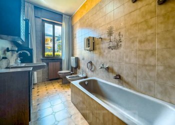 Bagno - Villa via bescapè 26, Borgomanero - photo 19