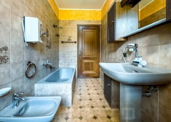 Bagno - Villa via bescapè 26, Borgomanero - photo 20