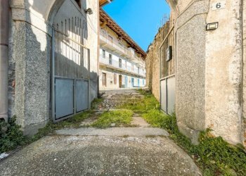 Cortile interno - Villa vicolo Cantonetto 6, Gozzano - foto 13