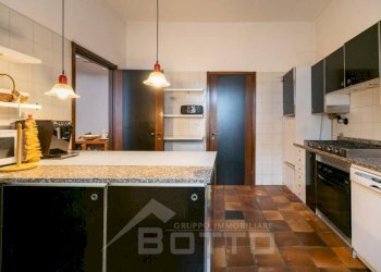 Cucina - Appartamento corso mazzini 57, Borgomanero - foto 9
