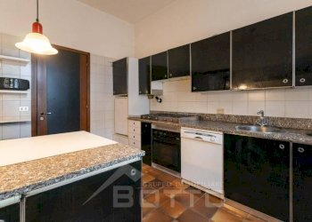 Cucina - Appartamento corso mazzini 57, Borgomanero - foto 12