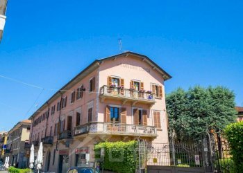 Facciata - Appartamento corso mazzini 57, Borgomanero - foto 36