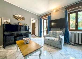 Salone - Villa via Gentile 40, Gozzano - photo 4