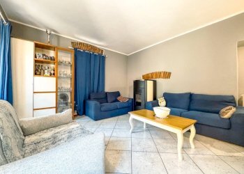 Salone - Villa via Gentile 40, Gozzano - photo 5