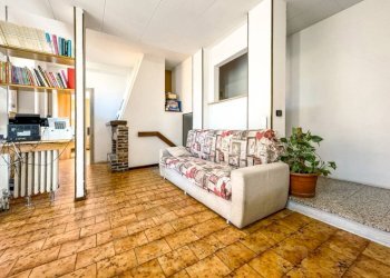 Salone - Villa via Gentile 40, Gozzano - photo 8