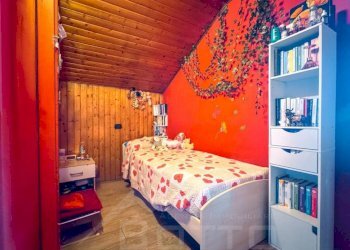 Camera da letto - Villa via Gentile 40, Gozzano - photo 20