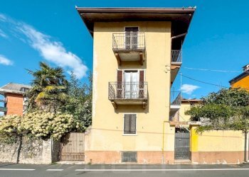 Facciata - Villa via Gentile 40, Gozzano - photo 27