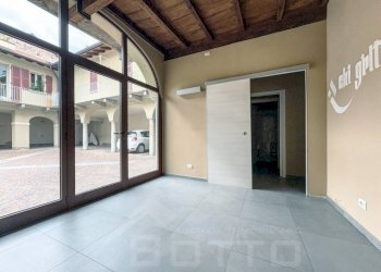 Interno non residenziale - Shop via prevosto felice piana 33, Borgomanero - photo 8