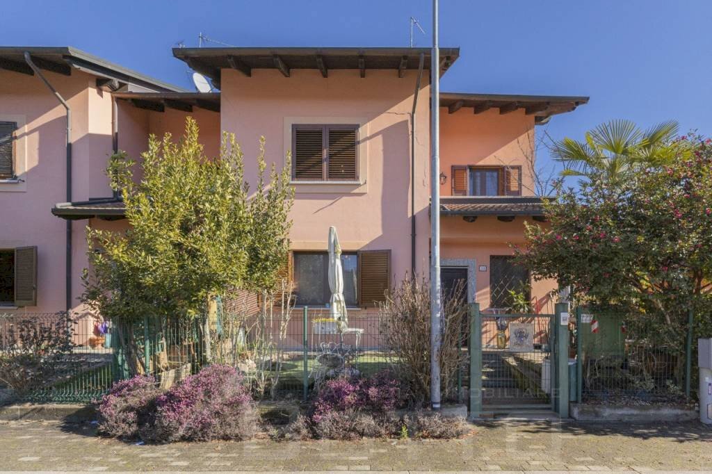 Facciata - Villa via della Ciocca 94, Borgomanero - photo 1
