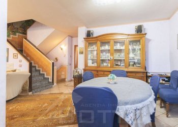 Salone - Villa via della Ciocca 94, Borgomanero - foto 6