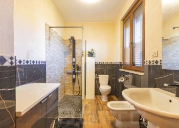 Bagno - Villa via della Ciocca 94, Borgomanero - foto 14