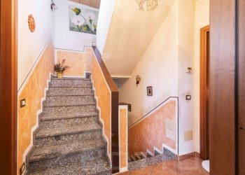 Scala - Villa via della Ciocca 94, Borgomanero - foto 16