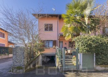 Facciata - Villa via della Ciocca 94, Borgomanero - foto 21