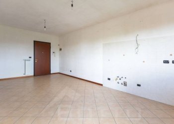 Cucina - Bilocale via vivaldi 2, Borgomanero - foto 3