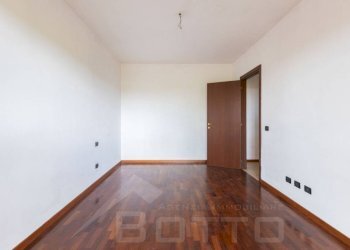 Camera da letto - Bilocale via vivaldi 2, Borgomanero - foto 7