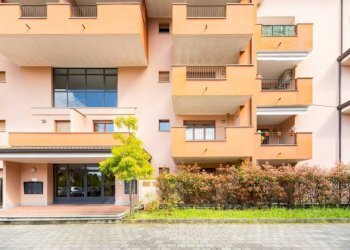 Facciata - Bilocale via vivaldi 2, Borgomanero - foto 11