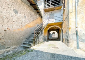 Cortile interno - Bilocale via mongini 22, Soriso - foto 10