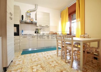 CUCINA - Appartamento Via Kennedy 30, Montorso Vicentino - foto 1