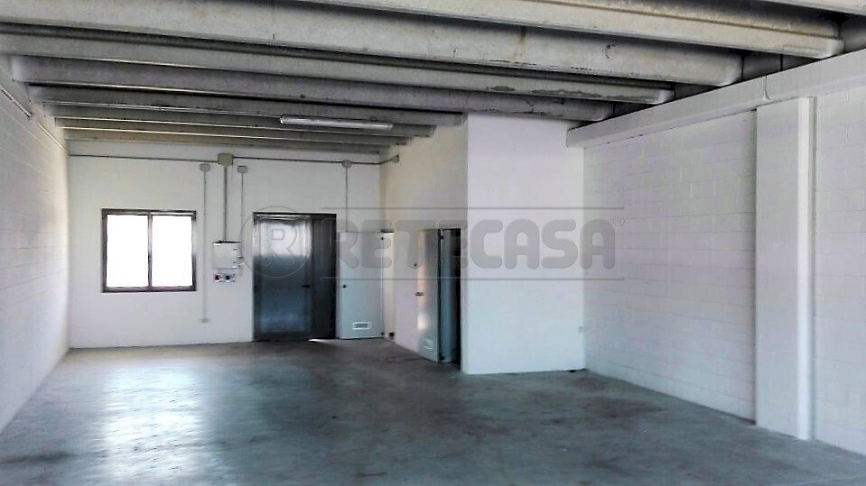 INTERNO - Locale Commerciale Via dell'Edilizia 106, Vicenza - foto 2
