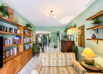 Salone.png - Four-room apartment Via Arenella, Napoli (neighborhood Arenella) - photo 5