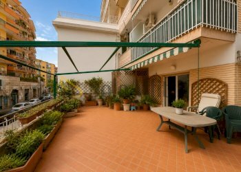 Terrazzo.png - Four-room apartment Via Arenella, Napoli (neighborhood Arenella) - photo 18