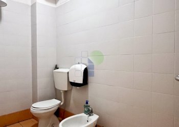 servizi - Commercial Premises Via Cimarosa 55, Livorno - photo 14