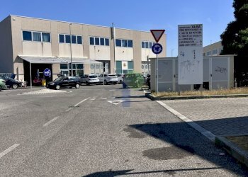 esterno - Commercial Premises Via Cimarosa 55, Livorno - photo 15