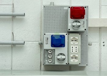 prese elettriche - Commercial Premises Via Cimarosa 55, Livorno - photo 23