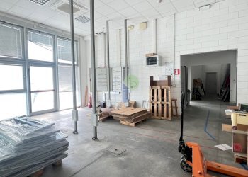 laboratorio - Commercial Premises Via Cimarosa 55, Livorno - photo 27