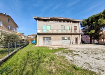 ESTERNO - Three-room apartment Via Montefeltro 186, Novafeltria - photo 19