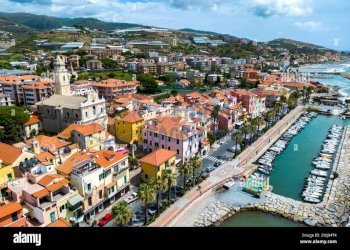 veduta-aerea-di-riva-ligure-sulla-riviera-ligure-i - Attico Via Vigne, Riva Ligure - foto 2