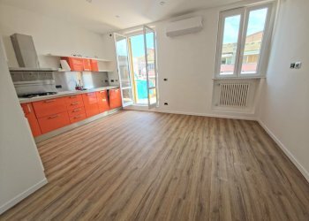 20260529_104129 - Attic Via Lorenzo Pareto 5, Genova (neighborhood Foce) - photo 9