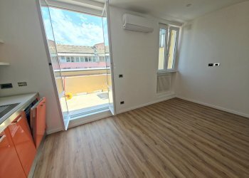 20260529_103825 - Attic Via Lorenzo Pareto 5, Genova (neighborhood Foce) - photo 11