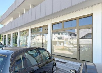 BR-150-RV04.jpg - Locale Commerciale Corso Lino Zanussi 17, Porcia - foto 3