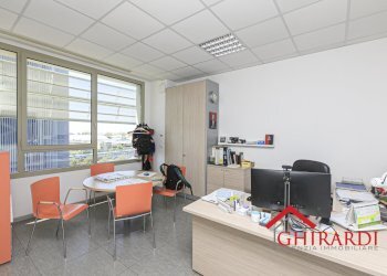 5.0 UFFICIO 4 - Ufficio Via delle Nuove Tecnologie Enrico Albareto 21, Genova (zona Sestri Ponente) - foto 13