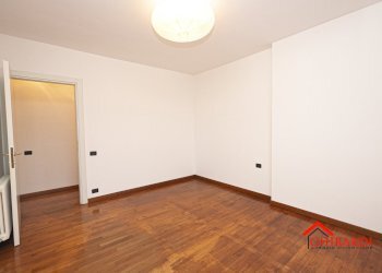 3.3 camera1.jpg - Appartamento Calata Andalò di Negro 3, Genova - foto 16