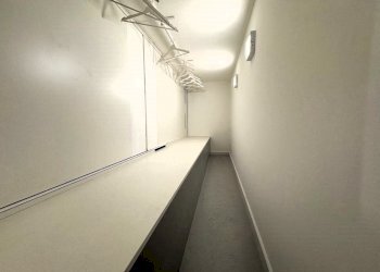 Cabina armadio - One-room apartment Via Giovanni Pacini 57, Milano (neighborhood Lambrate) - photo 22