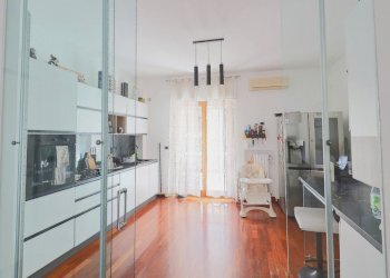 Cucina - Appartamento Via Galera Montefusco 11, Taranto - foto 5