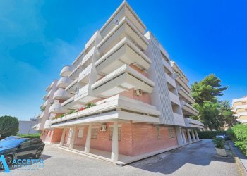 Facciata - Appartamento Via Galera Montefusco 11, Taranto - foto 25