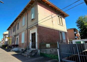 WhatsApp Image 2026-06-03 at 16.47.31 - Townhouse Viale C. Battisti 13, San Secondo Parmense - photo 1