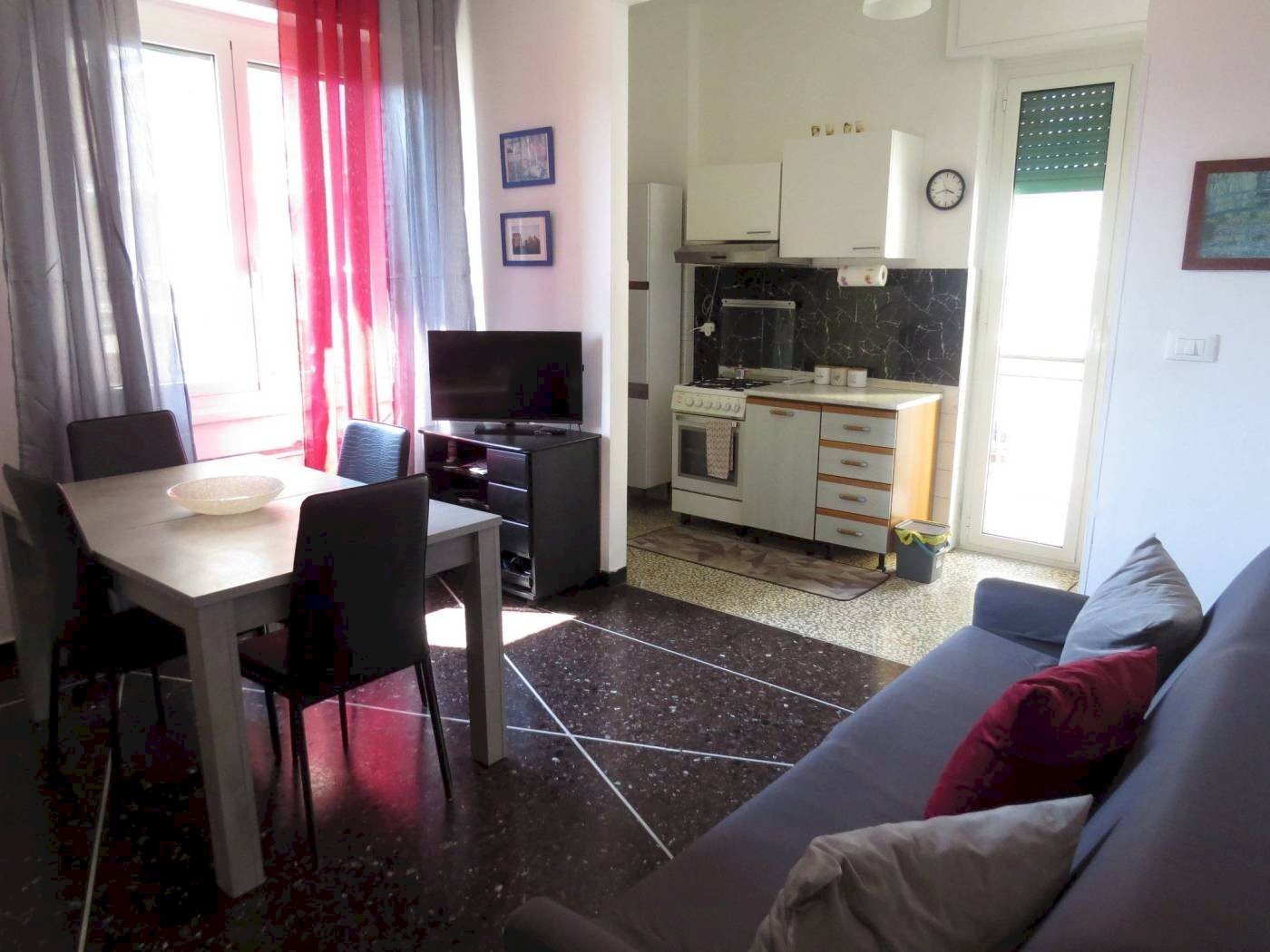 Trilocale Via Pietro Ameglio, 7, Genova (zona Marassi) - foto 1