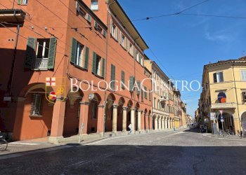 Trilocale Bologna (zona Santo Stefano) - foto 1