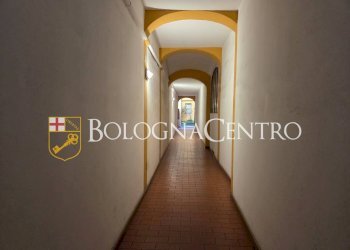 Trilocale Bologna (zona Santo Stefano) - foto 3