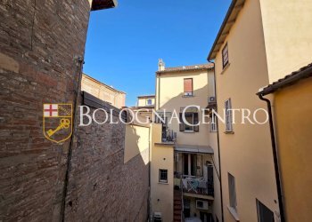 Trilocale Bologna (zona Santo Stefano) - foto 15