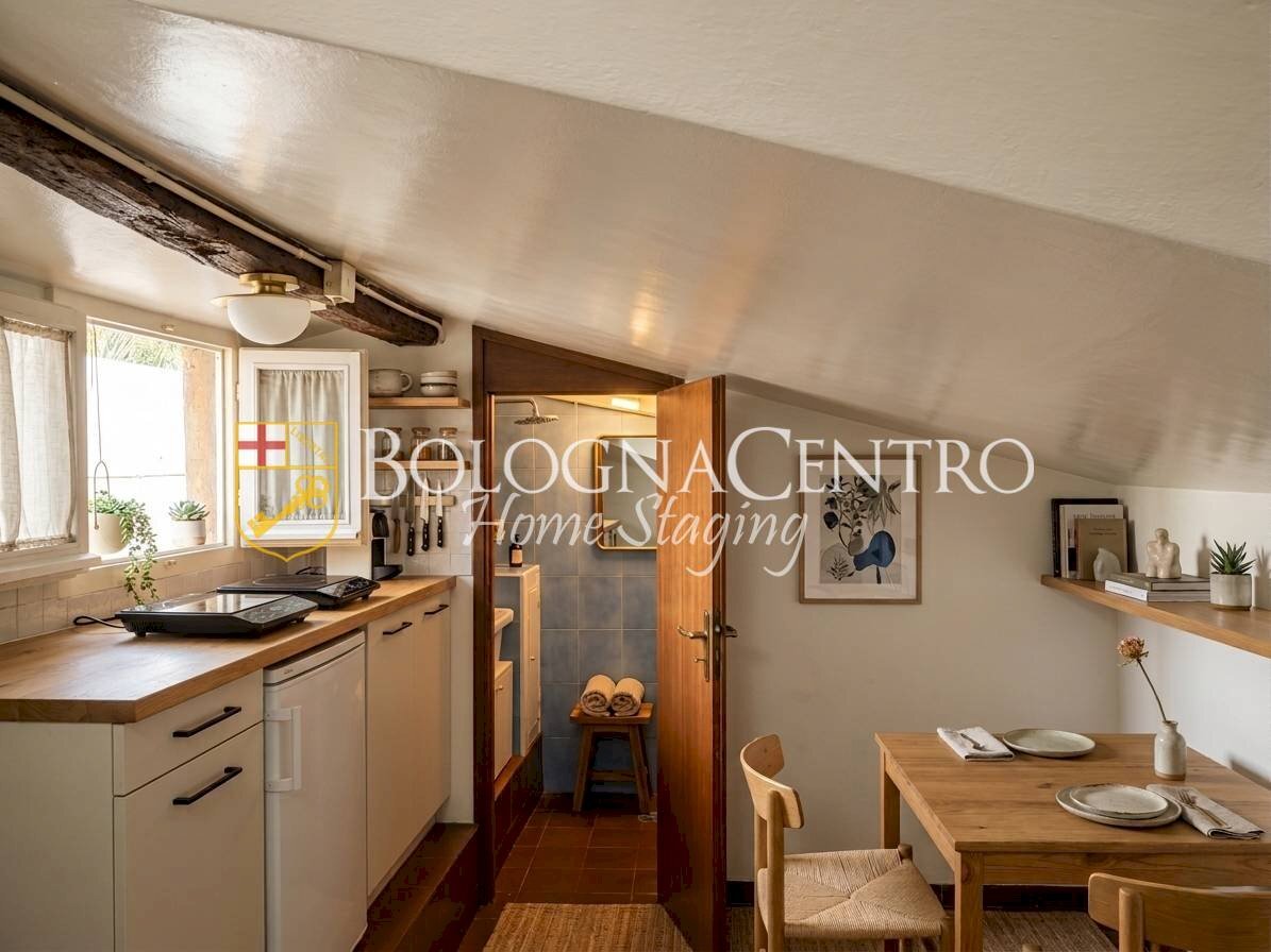 Attic Bologna (neighborhood Santo Stefano) - photo 1